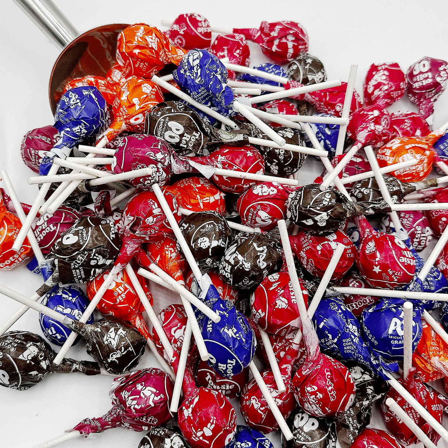 Tootsie Roll Pops - 1 Pound Bulk Bag - Assorted Individually Wrapped lollipops - Candy Fruit Flavors with Chocolate Tootsie Roll Center